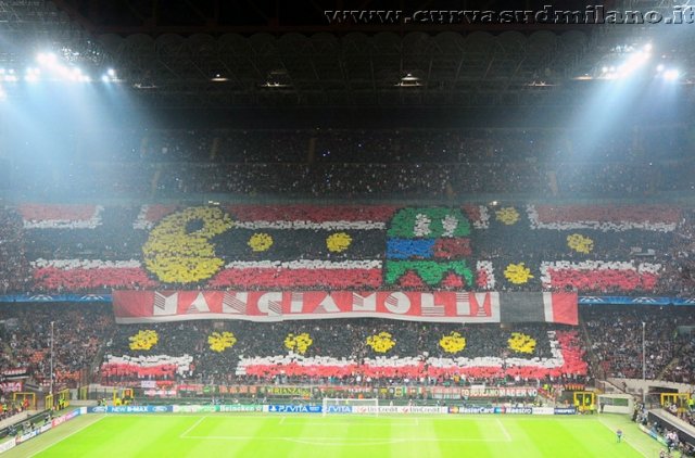 curva-sud-milano-coreo-ultras-01