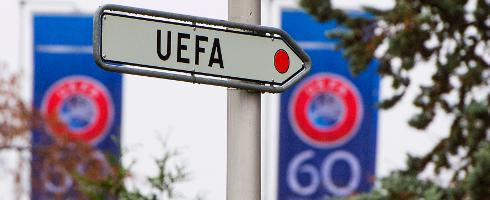 Uefa-sign490epa_21