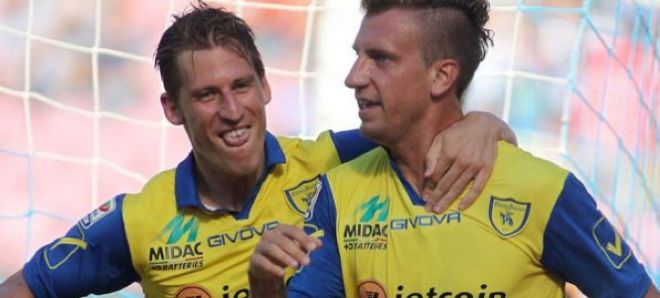 napoli-chievo-0-1-Maxi-Lopez