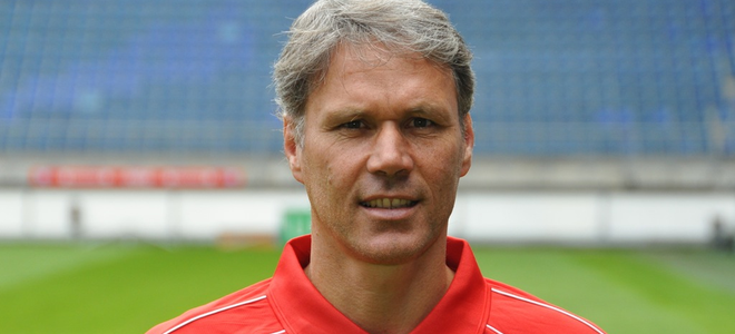Coach Marco van Basten