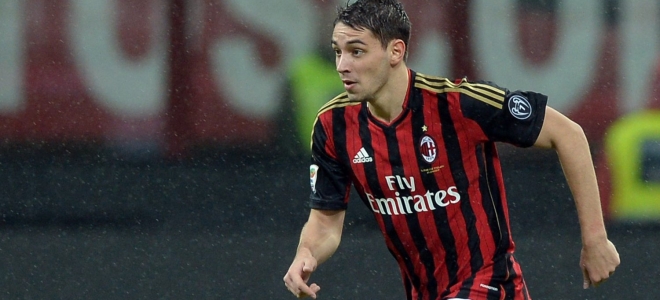 hi-res-186373649-mattia-de-sciglio-of-ac-milan-in-action-during-the_crop_exact