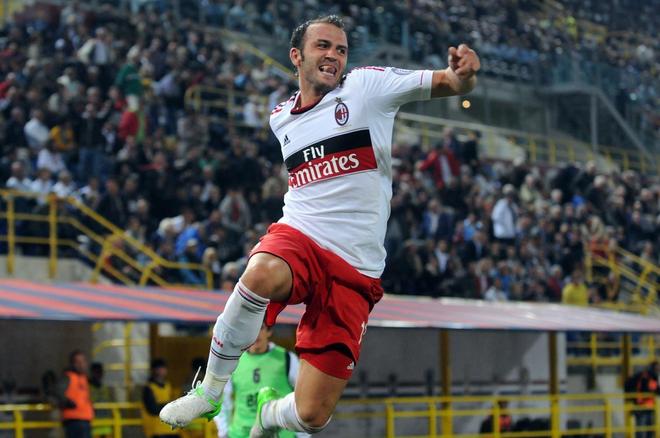 Pazzini goal Bologna