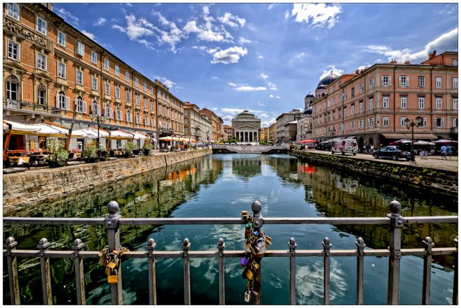 Trieste-canale-grande