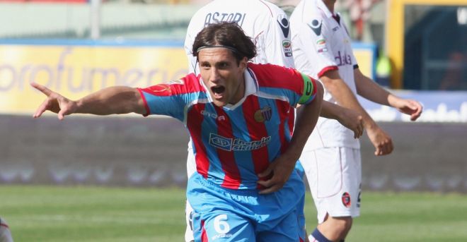 Matias+Silvestre+Catania+Calcio+v+Cagliari+EOO3DwomQmkx
