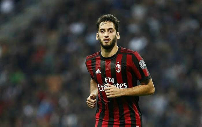 Hakan Calhanoglu-01-06