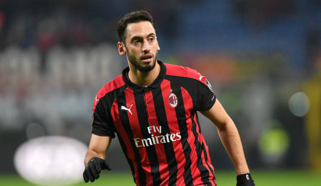 Hakan Calhanoglu -18-09