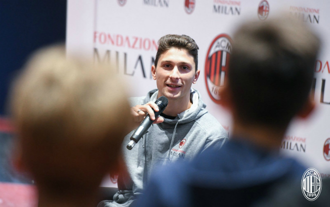 Mattia Caldara-03-10