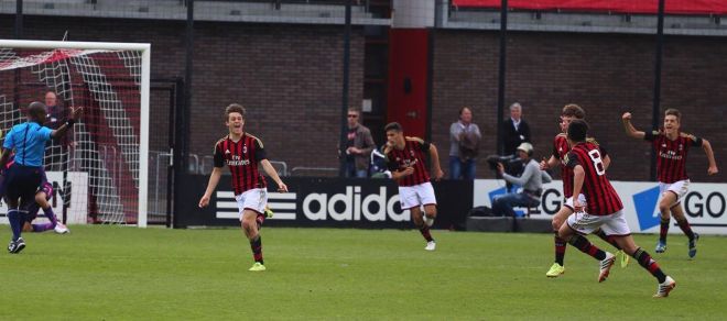 884529_437591453042814_3330537982220188024_o