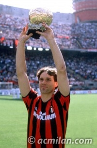 VAN-BASTEN_200_thumb